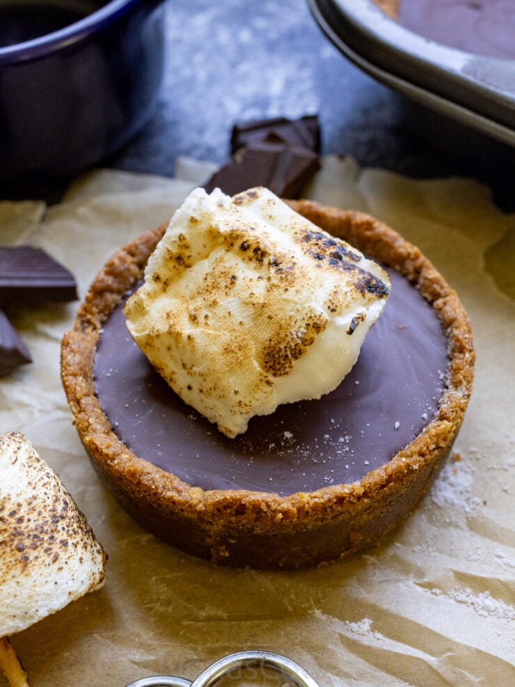 image of homemade Starbucks Smore tarts