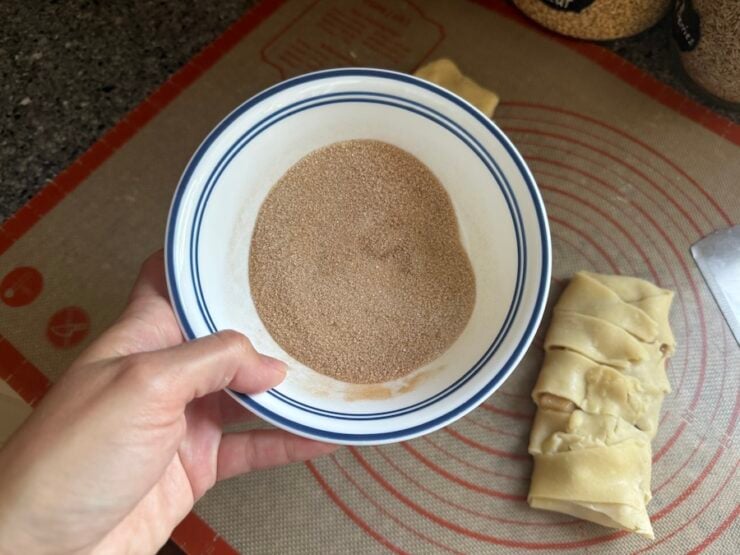 homemade cinnamon sugar topping for apple hand pies