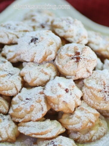 russian-butter-cookies-flower-bites-tea-cookies-powdered-sugar-jam