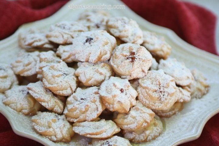 russian-butter-cookies-flower-bites-tea-cookies-powdered-sugar-jam