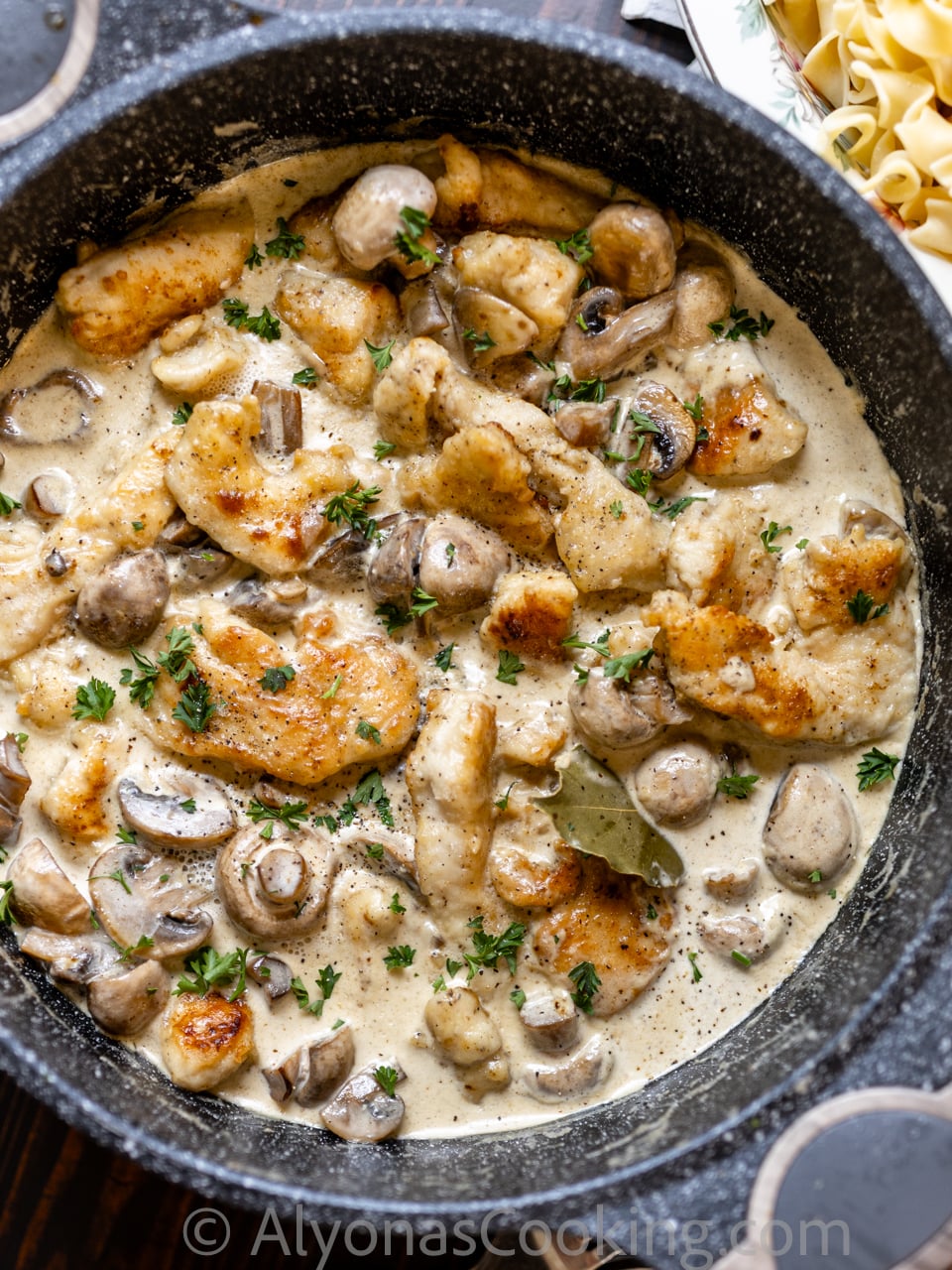 smothered chicken in mushroom sauce