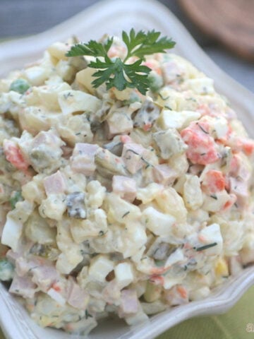 olivye, Olivier salad, салат Оливье, Оливье Cалат, Ukrainian potato salad, salad, potato salad, russian potato salad, bologna salad, pickles, red potatoes, potato, creamy salad, mayonnaise salad