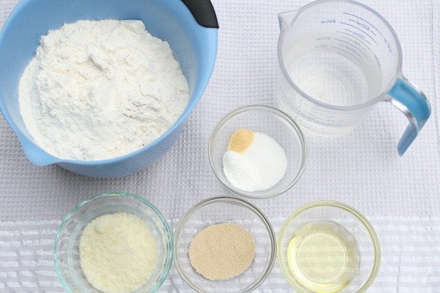 Fluffy & Crusty Pizza Dough Recipe