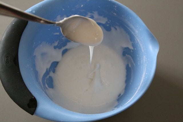 powdered sugar glaze for Cheese Danish homemade powdered sugar glaze