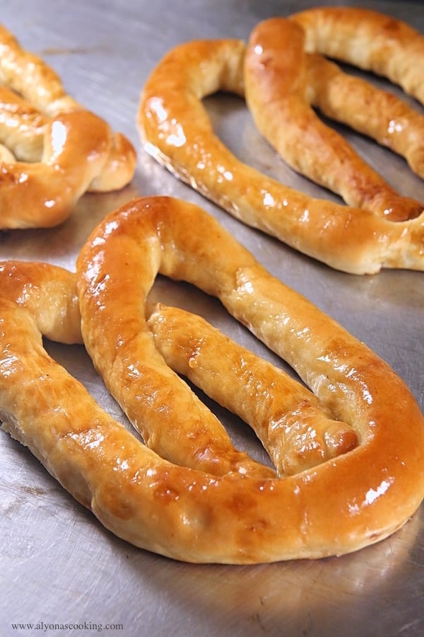 Mall Pretzels (Copycat Recipe)