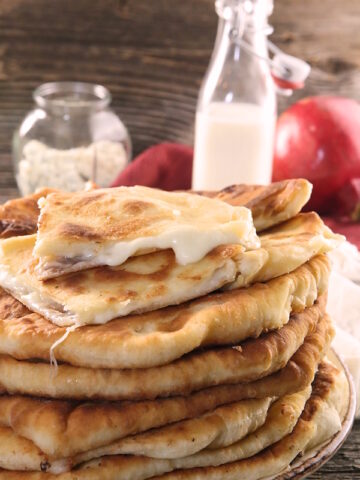 placenta-recipe-placinte-brinza-moldovan-cheese-cakes-pastries