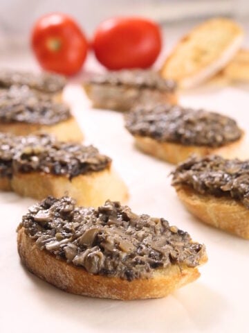 Russian_mushroom_canapes_recipe