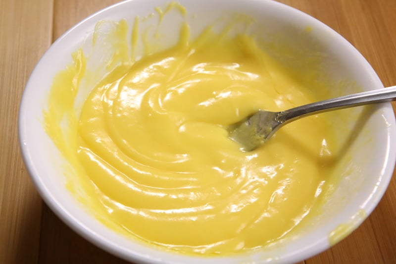 Super Easy Hollandaise Sauce StoveFree Recipe