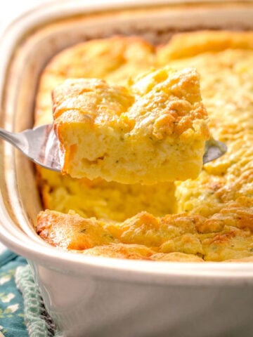 breakfast-casserole-with-eggs-and-cottage-cheese