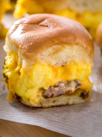 sausage-egg-and-cheese-breakfast-sliders