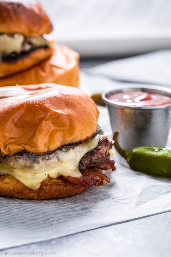 pepper-jack-bacon-burger