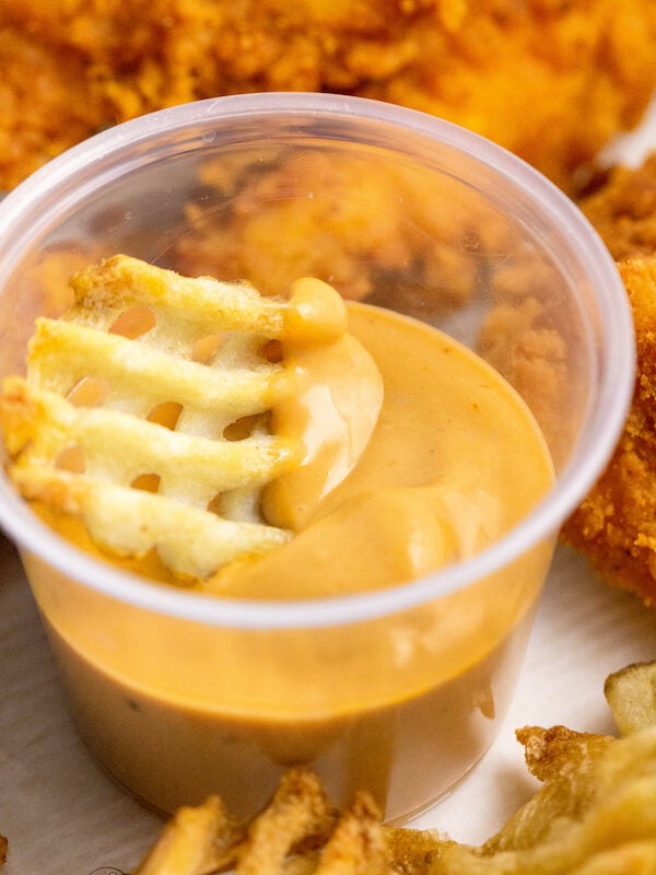 Taco Bell Quesadilla Sauce (Creamy Jalapeño Sauce) Alyona’s Cooking