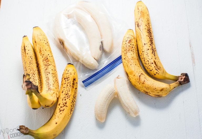 How to freeze bananas (3smart Ways)