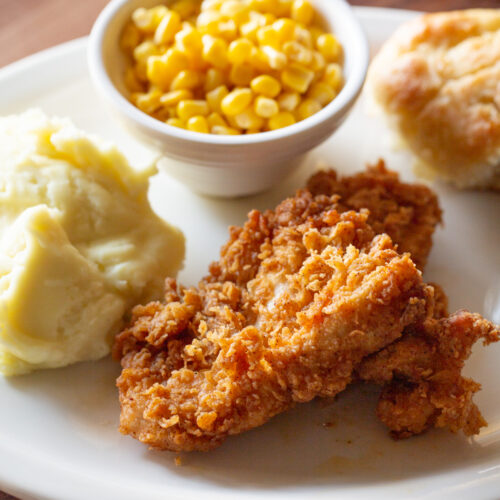 Country Fried Chicken Recipe with Gravy (99 Copycat)