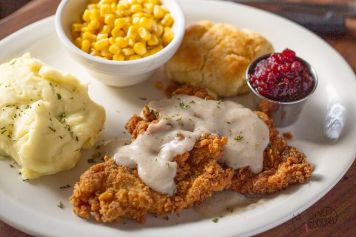 Country Fried Chicken Recipe with Gravy (99 Copycat)