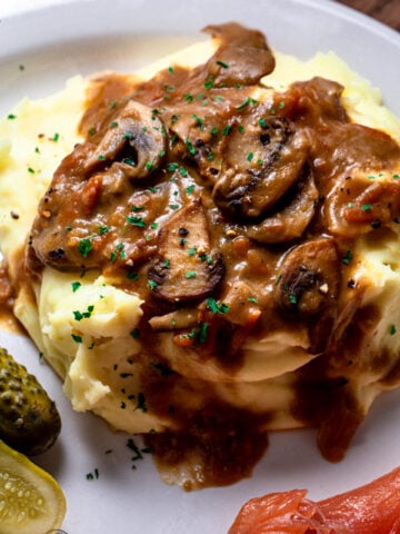 image of brown gravy for a winter supper