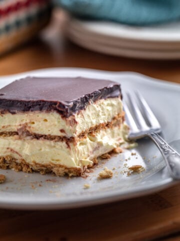 chocolate-eclair-cake