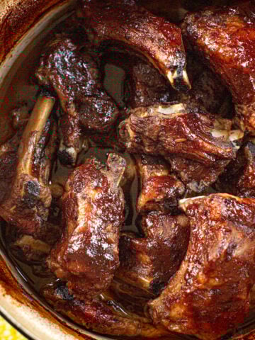 braised short ribs from pork