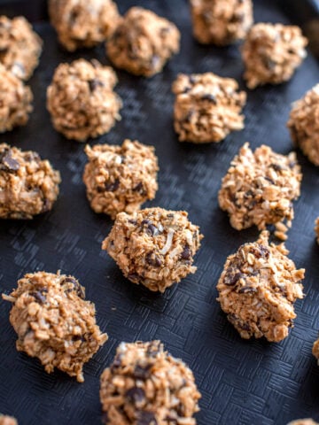energy balls with peanut butter