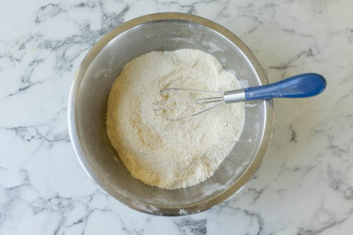 combined dry ingredients for banana bread (all-purpose flour, baking soda, granulated sugar, brown sugar, and salt)