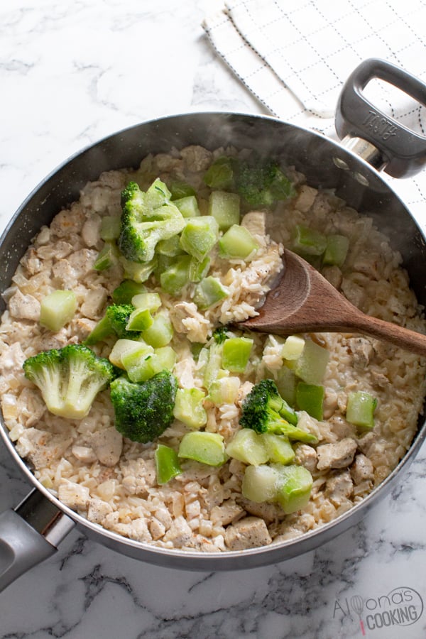 how to make chicken broccoli rice one pot dinner