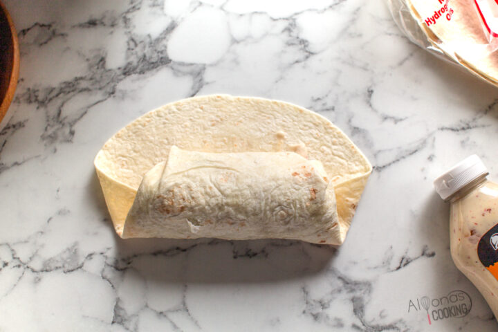 how to roll a burrito like Taco bell
