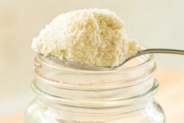 instant alfredo sauce mix made from dry ingredients similar to a Packet of Knorr Alfredo Sauce Packet only homemade