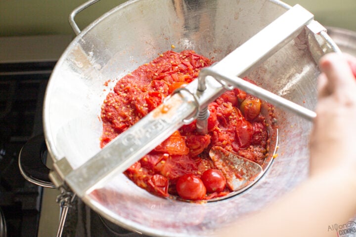 how to use a food mill for canned tomato sauce