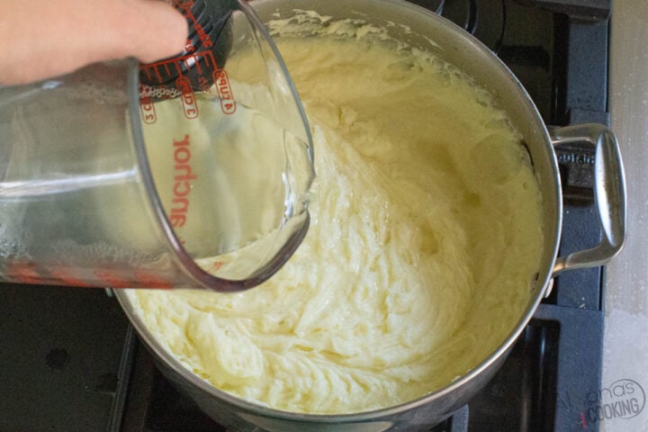 how to mash in the salt, water, and milk to a mashed potato recipe