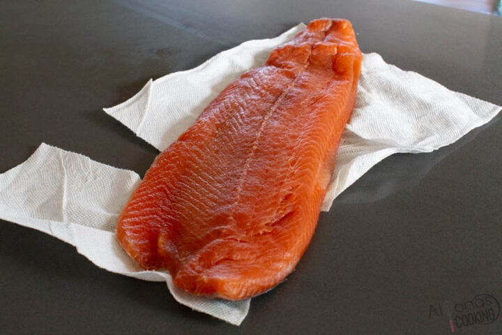 how to wash and pat dry a salmon after curing