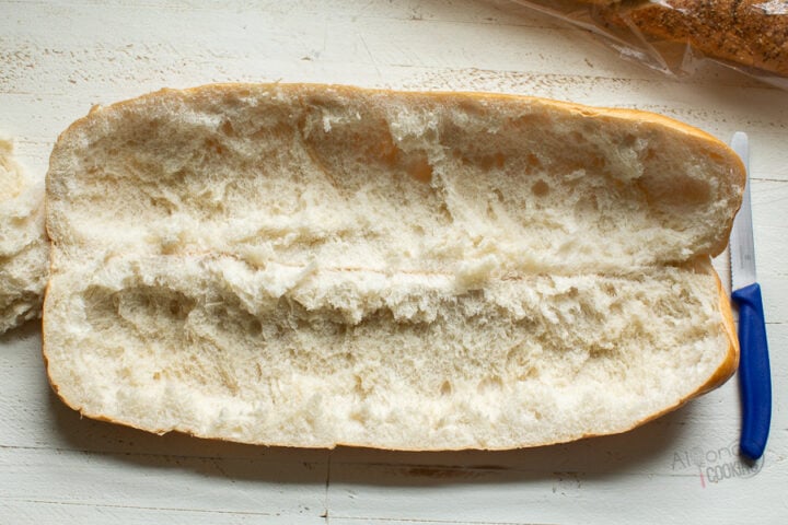 chicken salad sandwich bread