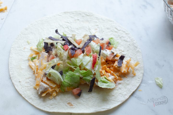 how to make taco bell chipotle ranch grilled chicken burrito