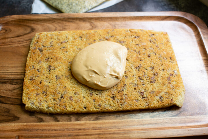 frosting poppy seed cake