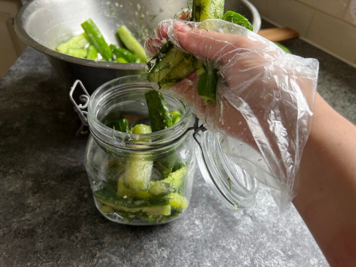 storing cucumbers