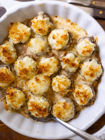 Longhorn stuffed mushrooms (with creamy white cheddar filling, parmesan rust, and four cheese sauce)
