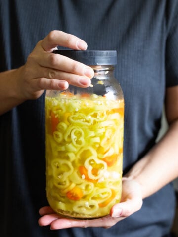 homemade pickled banana peppers