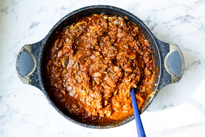 image of meat sauce for freezer lasagna