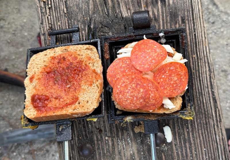 image of a mountain pie pizza sandwich